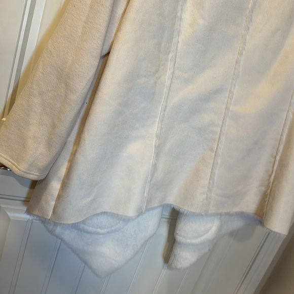Torrid White Faux Suede & Faux Fur Drape Front Jacket Size 3 (3x 22-24) - Picture 5 of 8